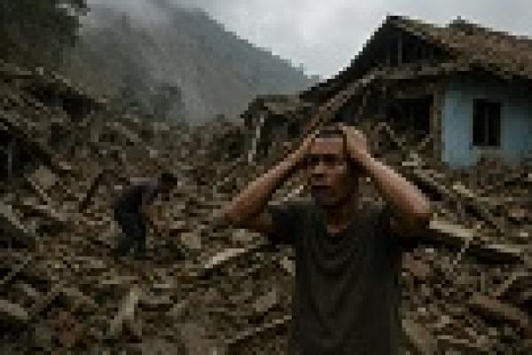 Saat Musibah Melanda Negeri, Sikap Seorang Mukmin antara Sabar, Taubat, dan Kepedulian