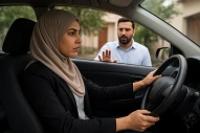 Ekonomi Sulit Bukan Alasan Menyuruh Istri Bekerja