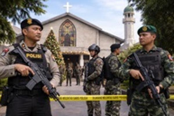 Bolehkah Muslim Menjaga Gereja dan Mengamankan Hari Raya Non-Muslim?