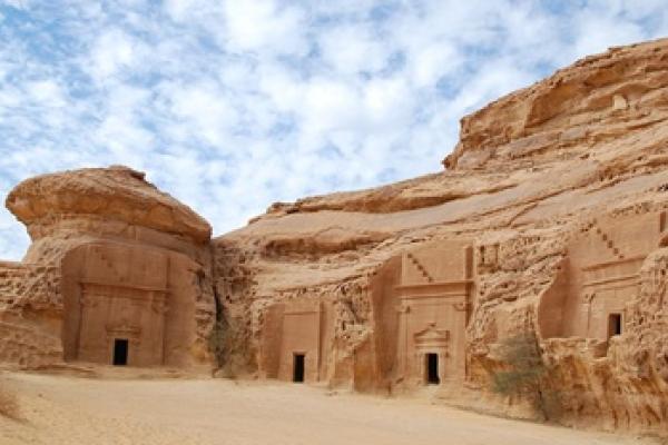 Ilustrasi rumah dari batu