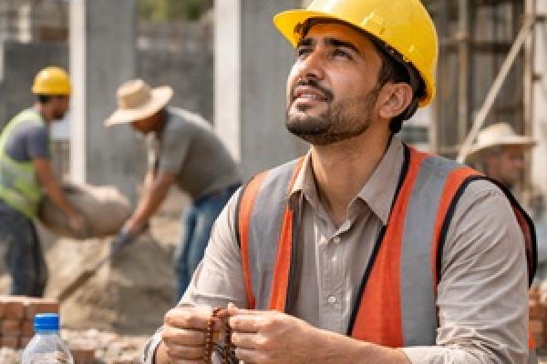 Benarkah Pekerja Berat Boleh Tidak Puasa Ramadhan?