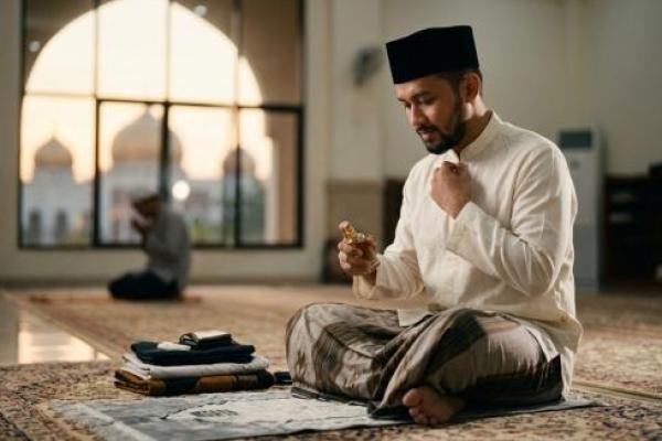 Rahasia Adab Berpakaian Terbaik Saat Menghadap Allah dalam Shalat