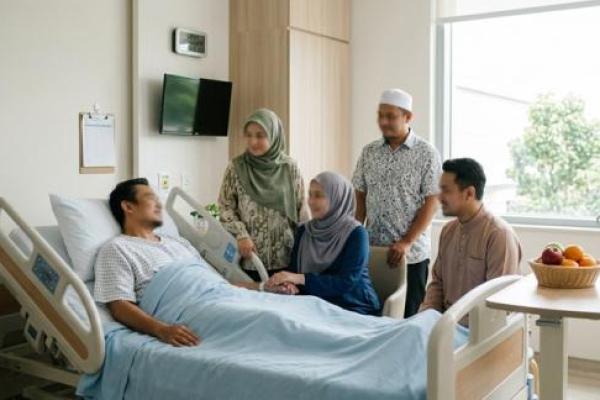 Adab Menjenguk Orang Sakit, Meraih Doa Malaikat dan Rahmat Allah
